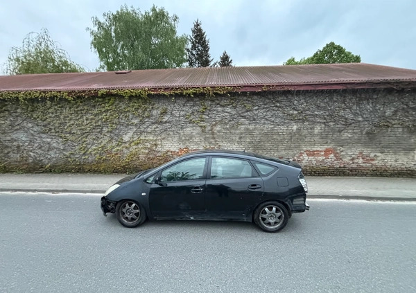 Toyota Prius cena 9880 przebieg: 407000, rok produkcji 2005 z Warszawa małe 121